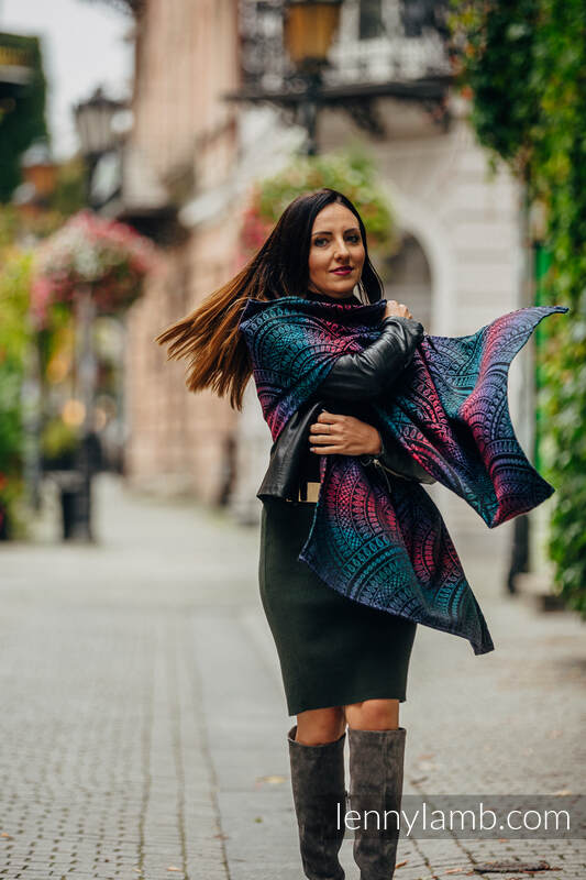 Peacock's Tail Black Opal - Shawls