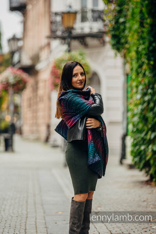 Peacock's Tail Black Opal - Shawls