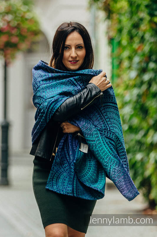 Peacock's Tail Provance - Shawls
