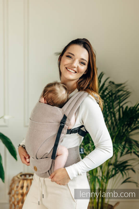 Almond - LennyLight Linea Básica - Mochila Ergonómica