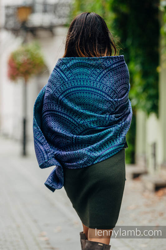 Peacock's Tail Provance - Shawls