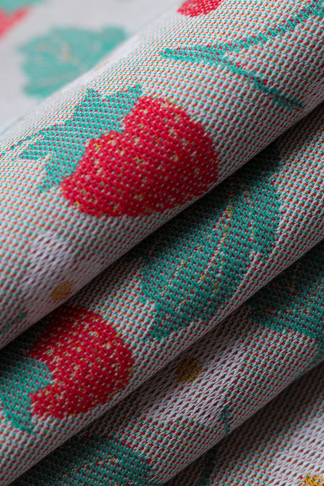 Strawberries | Sudadera asimétrica - NEGRA - PREORDEN